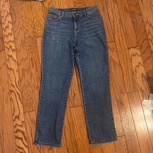 Size 4 Straight leg Lee Jeans - short